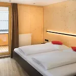 Fire & Ice Living イシュグル